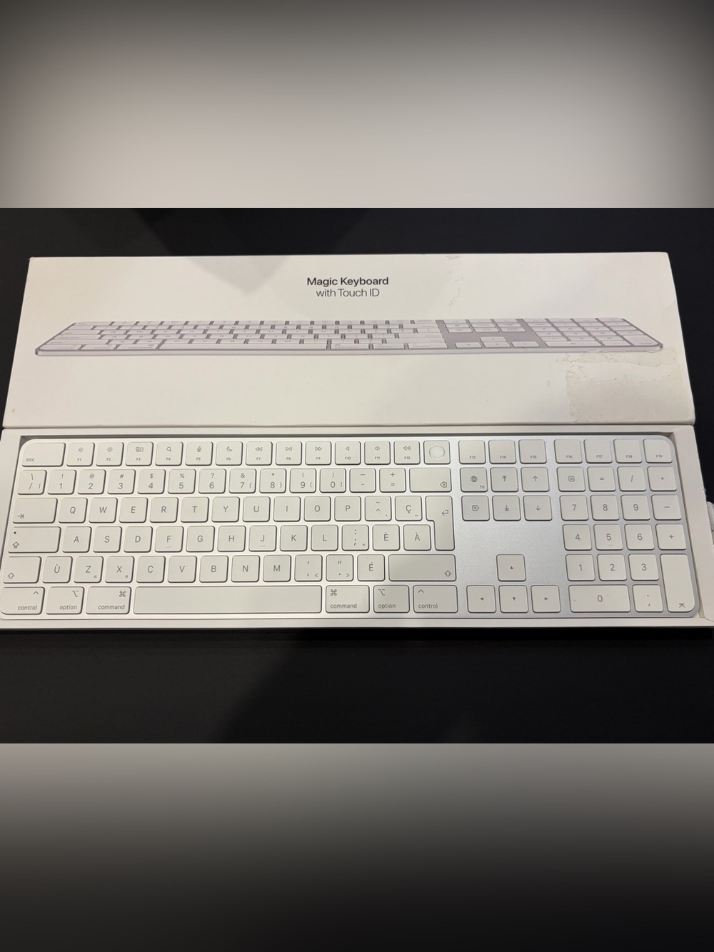 Apple Magic Keyboard with Touch ID and Numeric Keypad - English/French